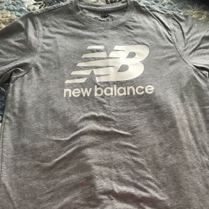 Men’s new balance shirt